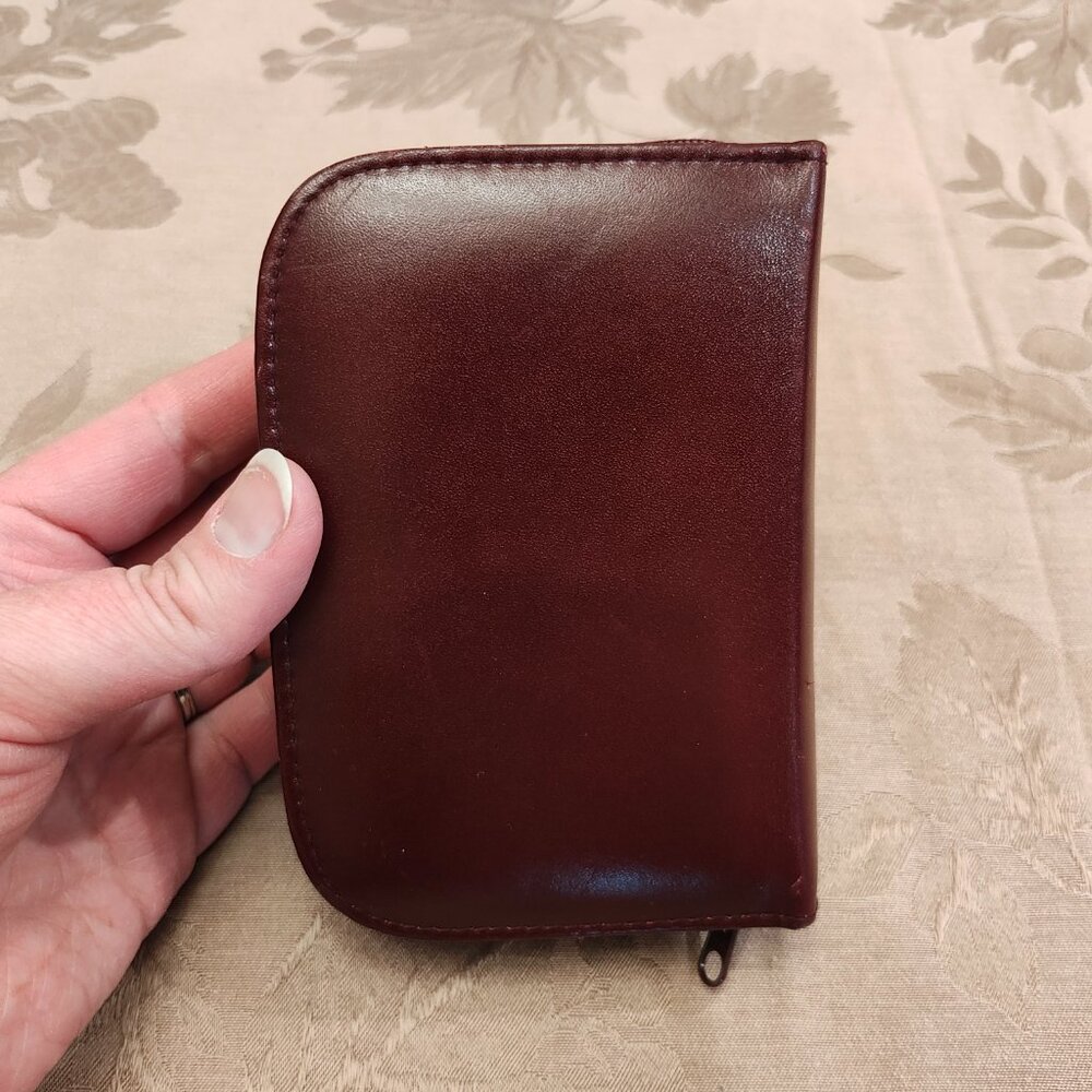 Vintage Toiletry Travel Kit, New with Tags! - Picture 12 of 14